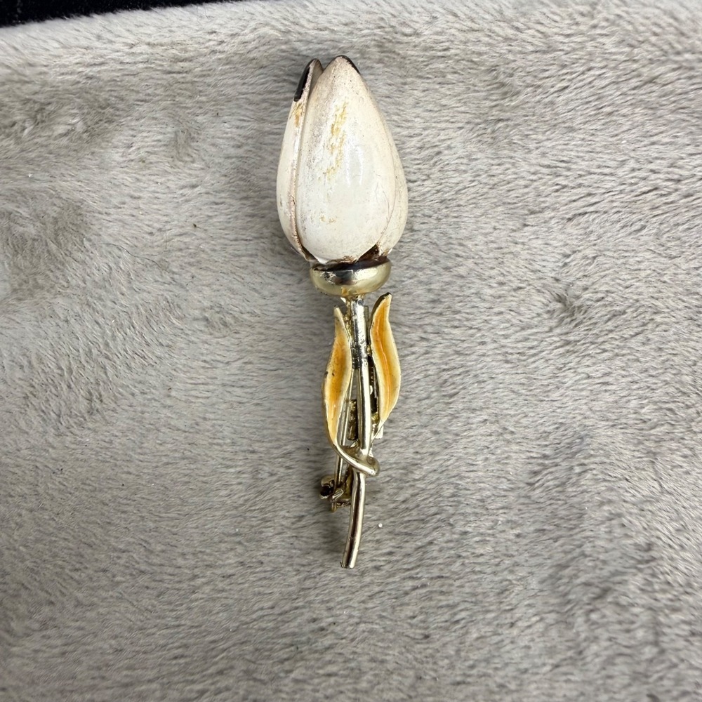 Vintage Enamel Flower Brooch Gold Tone Tulip